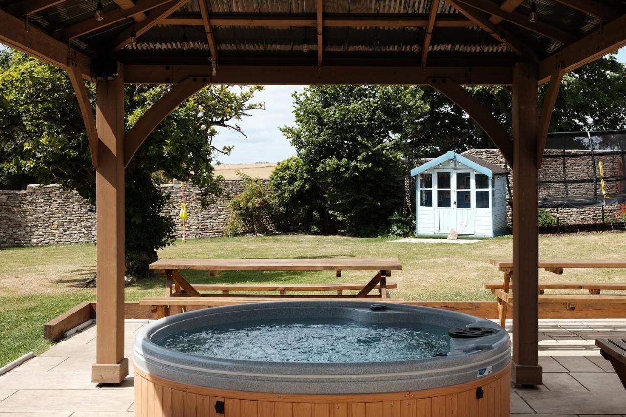 Cotswold Manor House - Country House Retreat With Hot Tub, Ideal For Large Groups Petty France Exterior foto